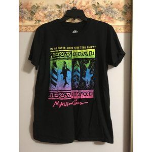 Maui and Sons Medium Black Surf Shark Colorful Casual Outdoor T-Shirt Top